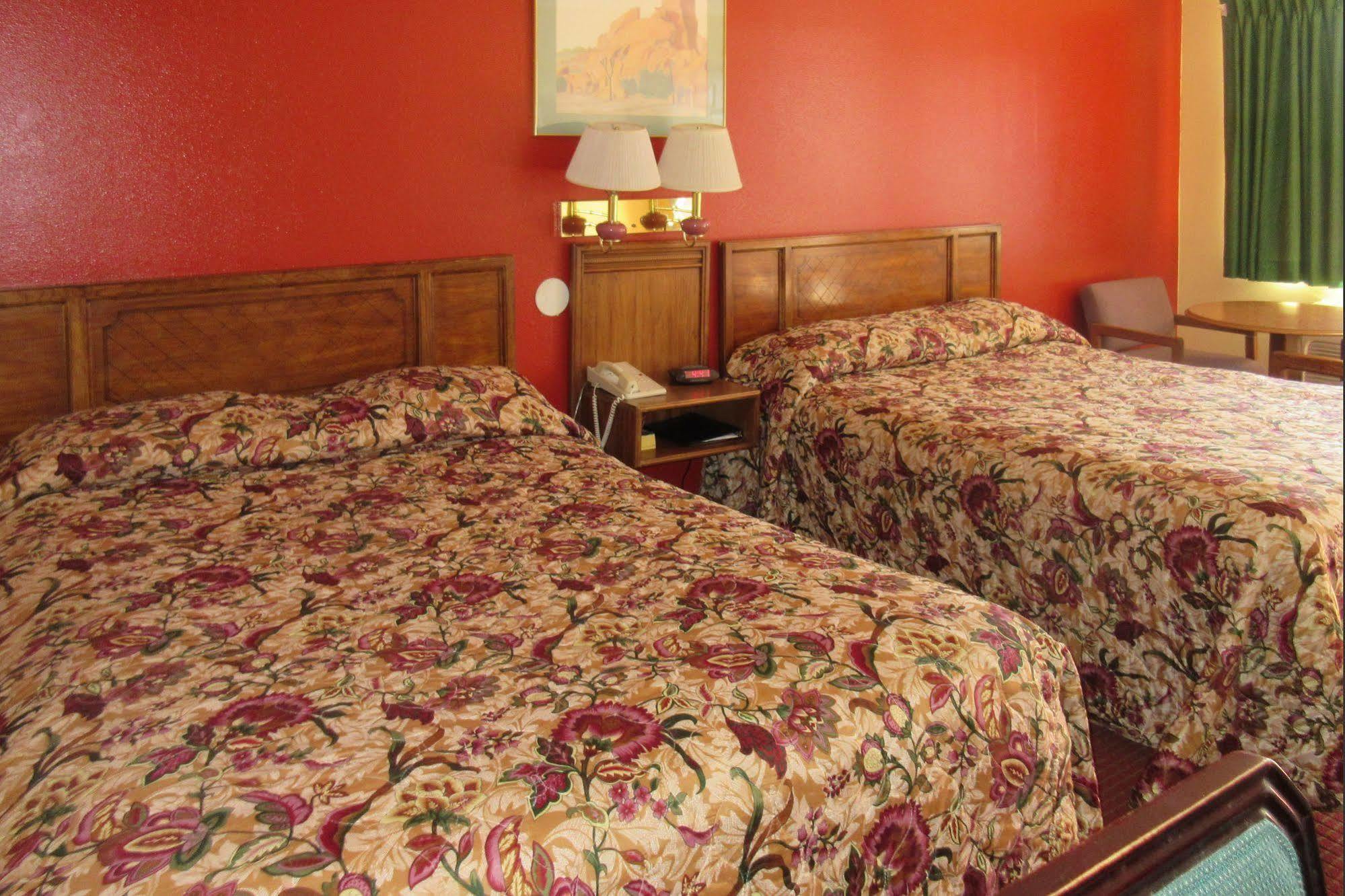 Rodeway Inn St George North - Near Pioneer Park Сент-Джордж Екстер'єр фото