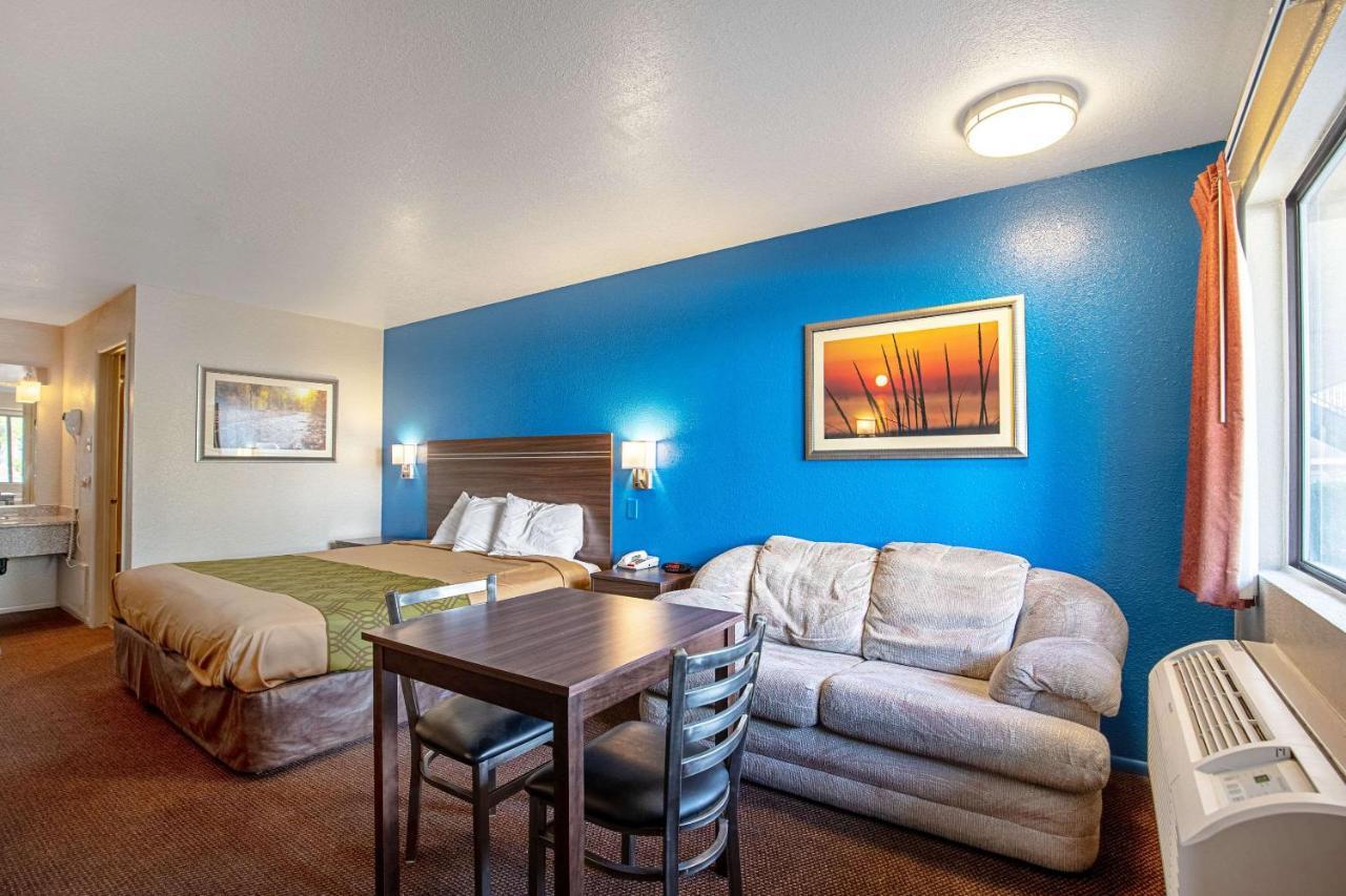 Rodeway Inn St George North - Near Pioneer Park Сент-Джордж Екстер'єр фото