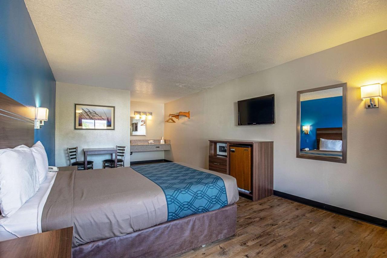 Rodeway Inn St George North - Near Pioneer Park Сент-Джордж Екстер'єр фото